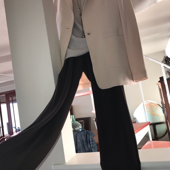 Eileen Fisher - Picture 1 of 6